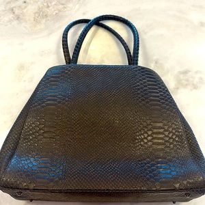 Crocodile imitation leather bag